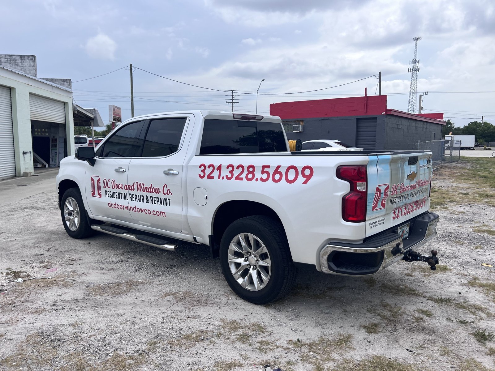 Commercial pickup lettering