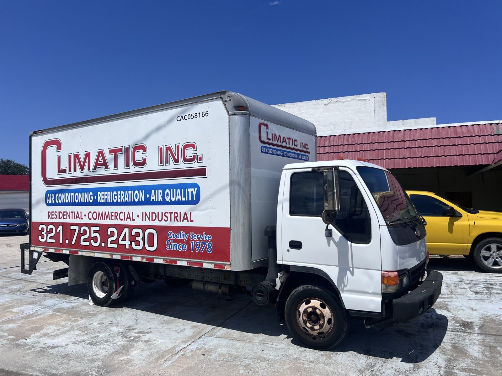 Climatic air-conditioning box-truck graphics