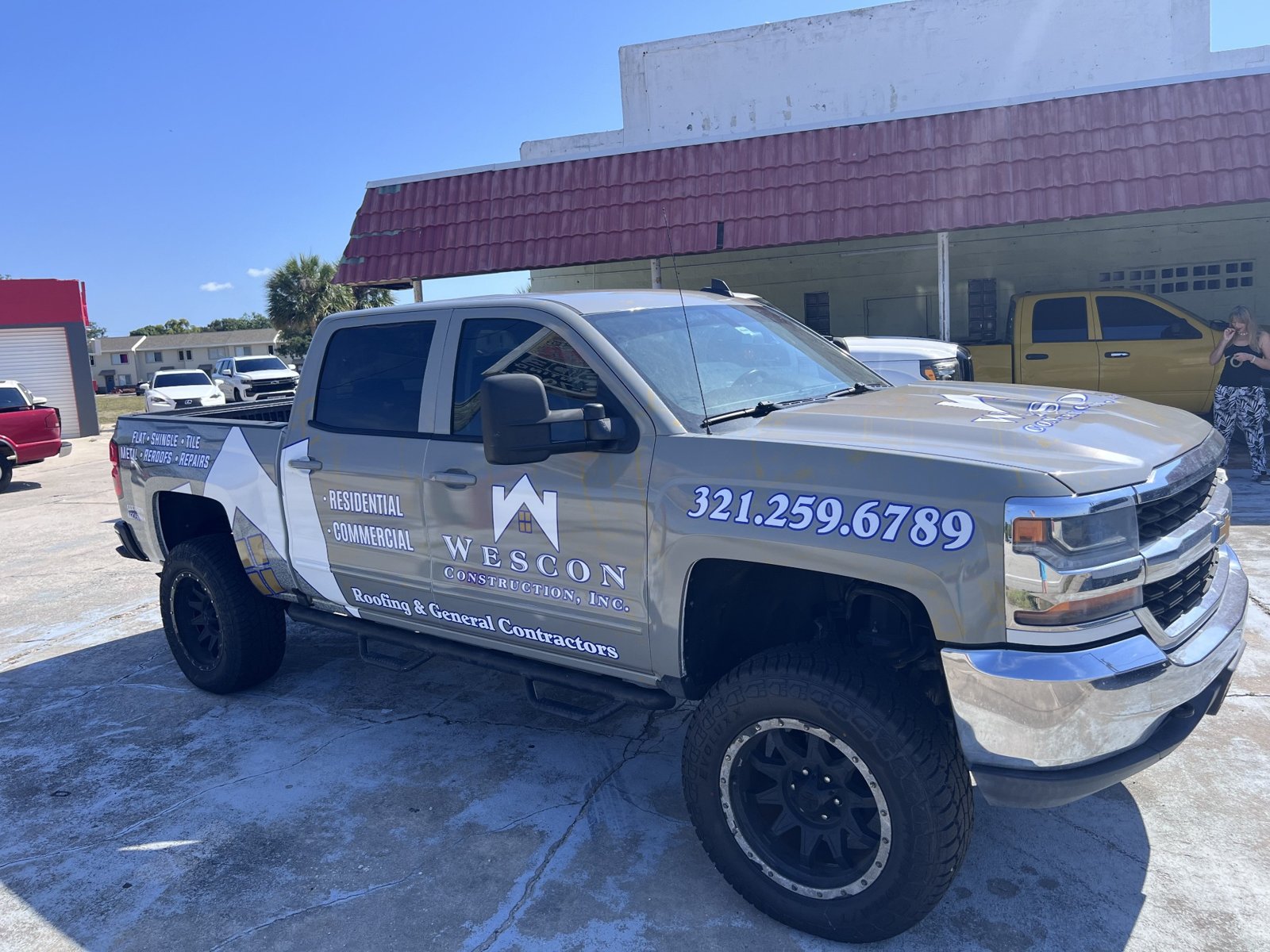 Contractor pickup branding