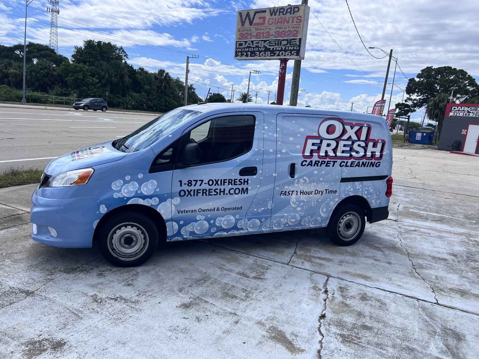 Oxi Fresh carpet-cleaning van graphics