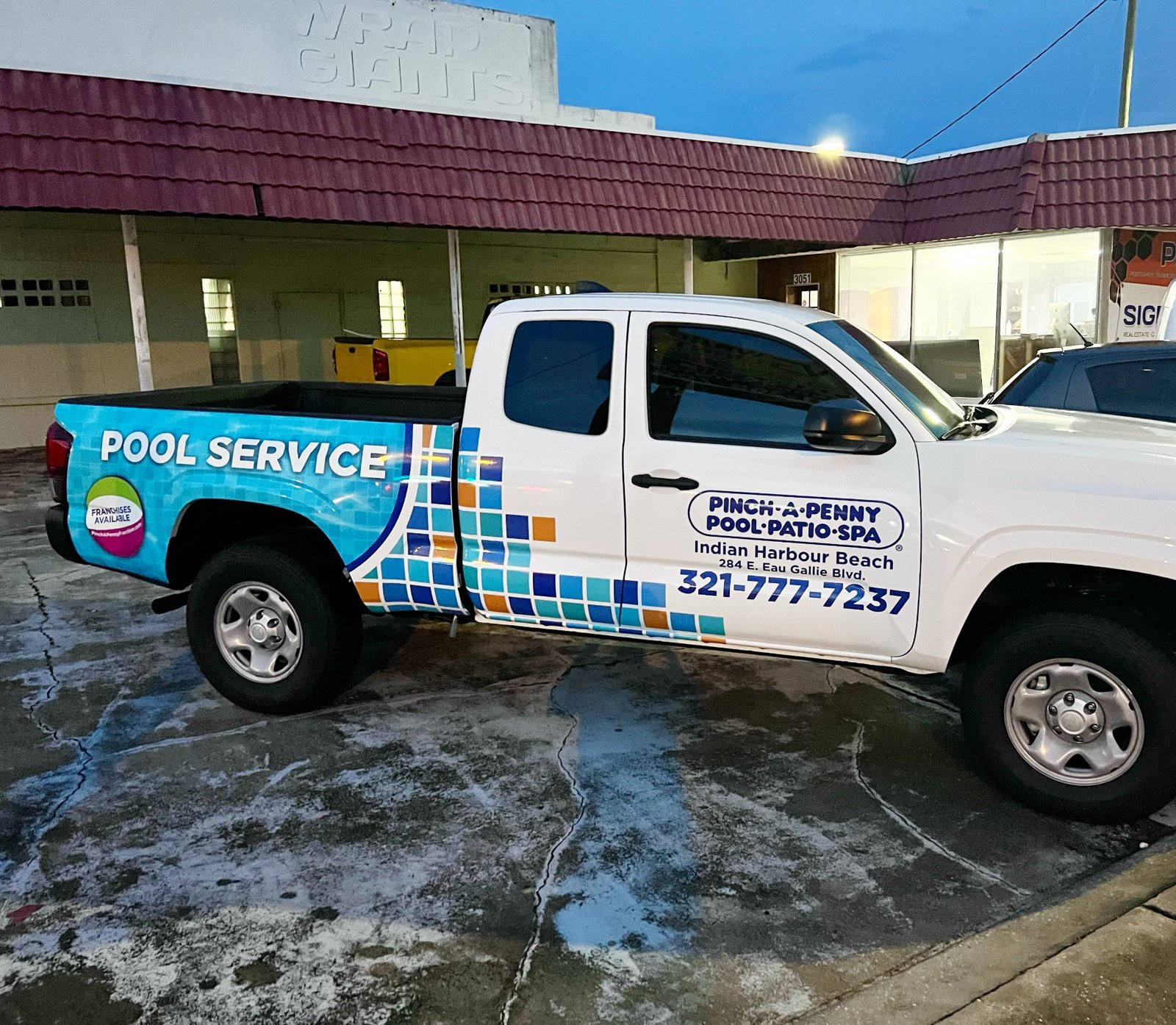 Pool-service pickup graphics