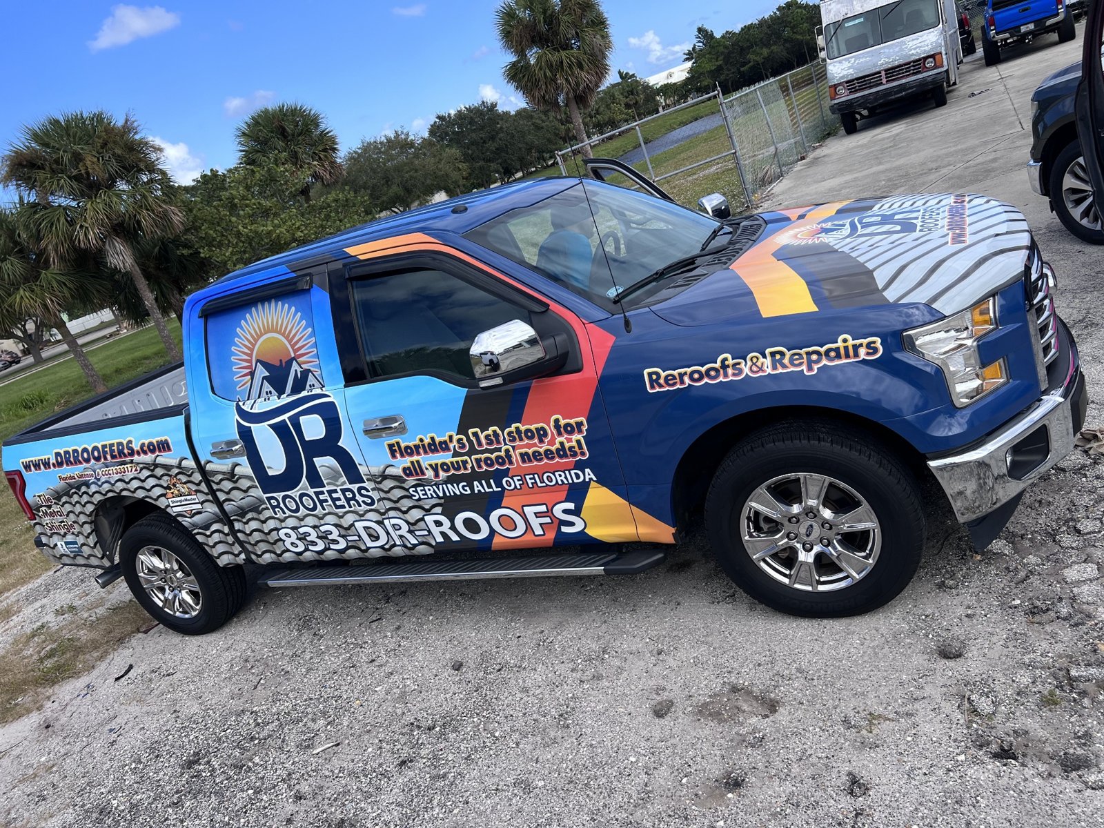 Roof-repair business pickup graphics