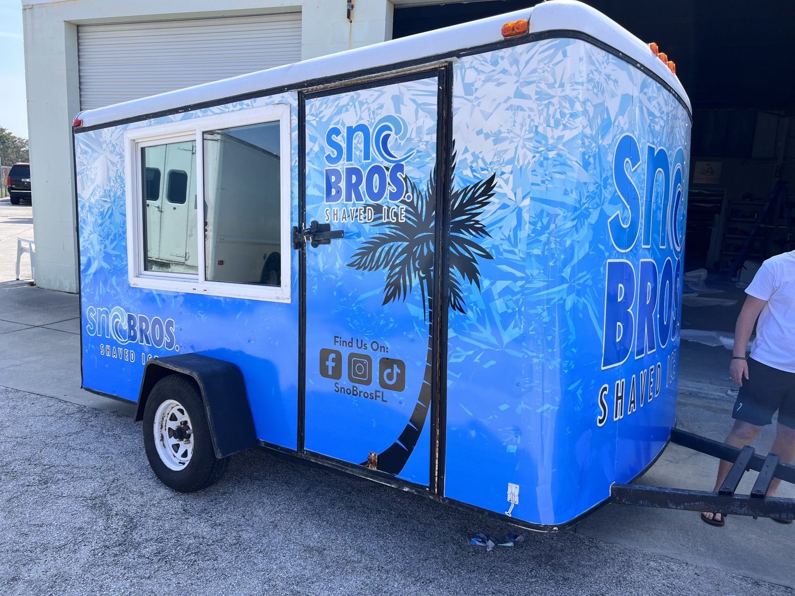 Sno Bros shaved-ice trailer wrap