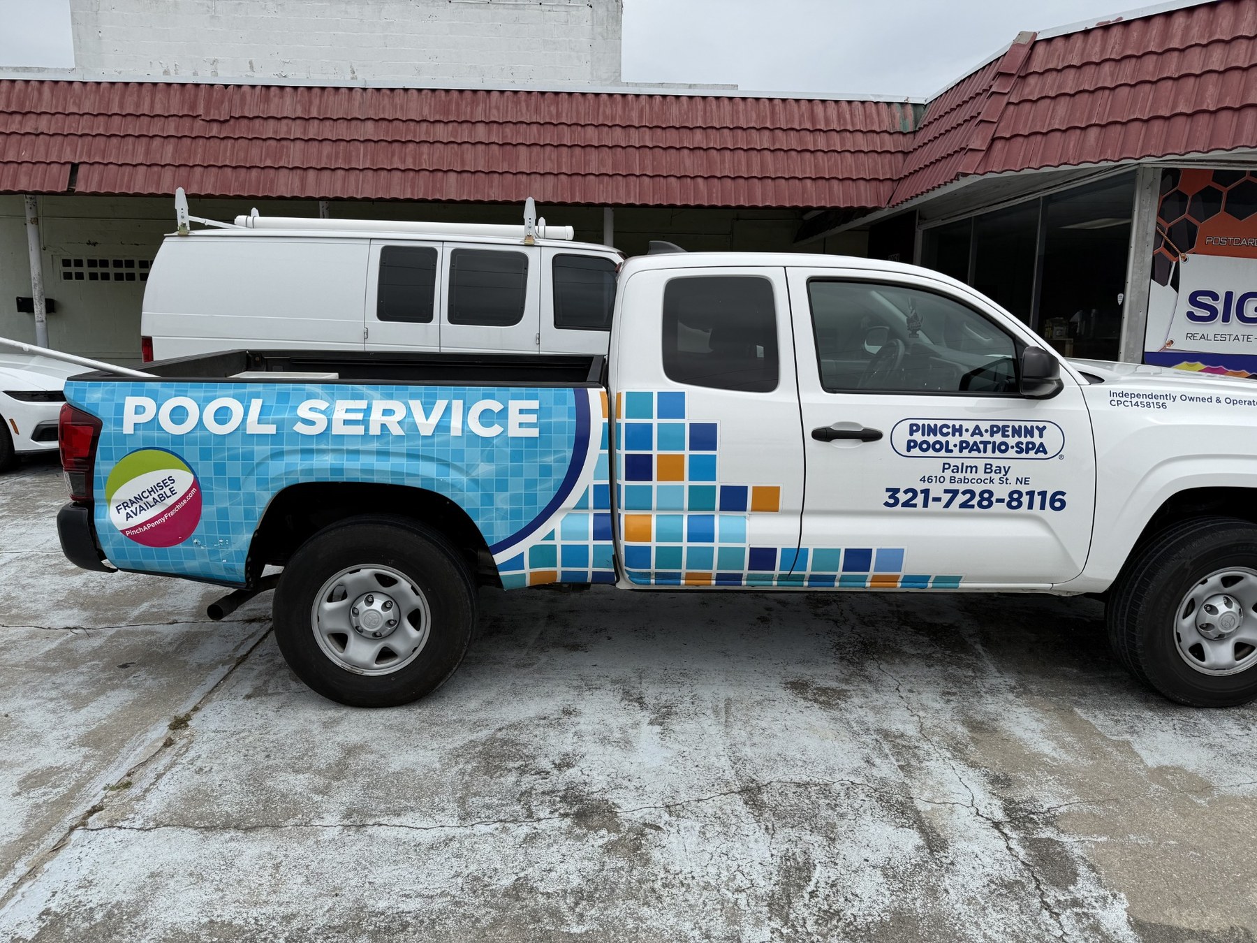 Pool service truck graphics by Wrap Giants